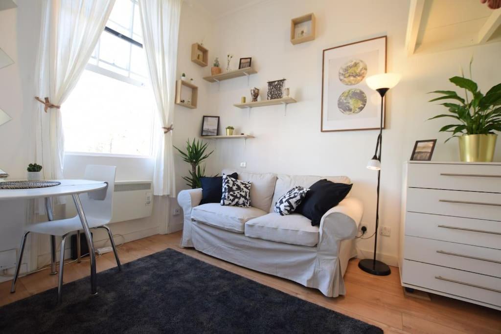 Stylish Studio Apartment Camden Лондон Екстер'єр фото