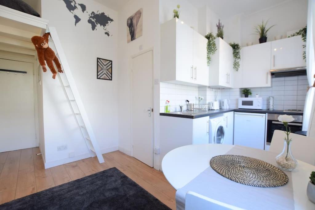Stylish Studio Apartment Camden Лондон Екстер'єр фото
